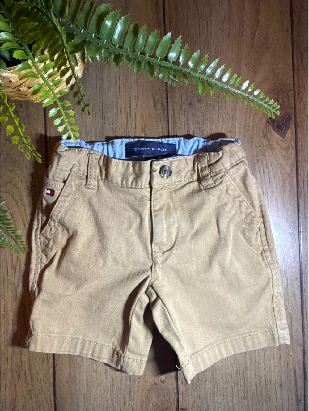 Tommy Hilfiger Boys Khaki Shorts – Size 3T